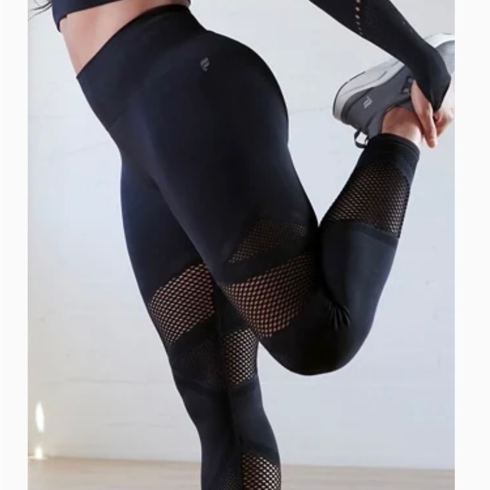 Fabletics Mosaic 7/8 black leggings